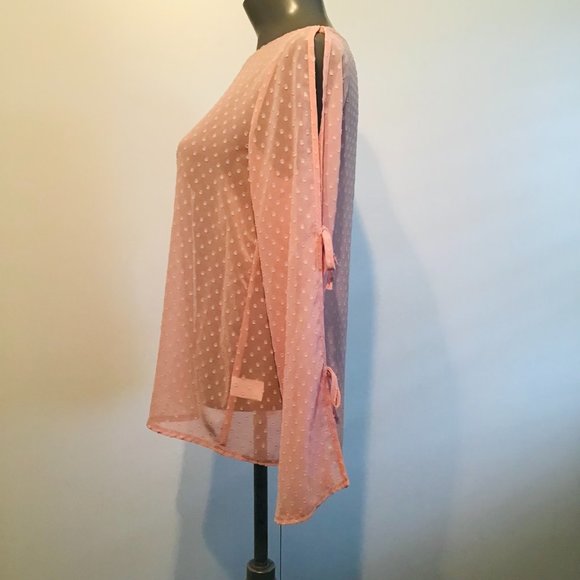 Up All Night Pink Clip Dot Blouse With Cut Out Sleeves - Picture 4 of 10